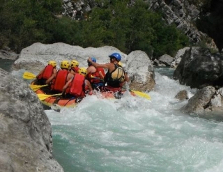  Rafting dans les rapides du Verdon 